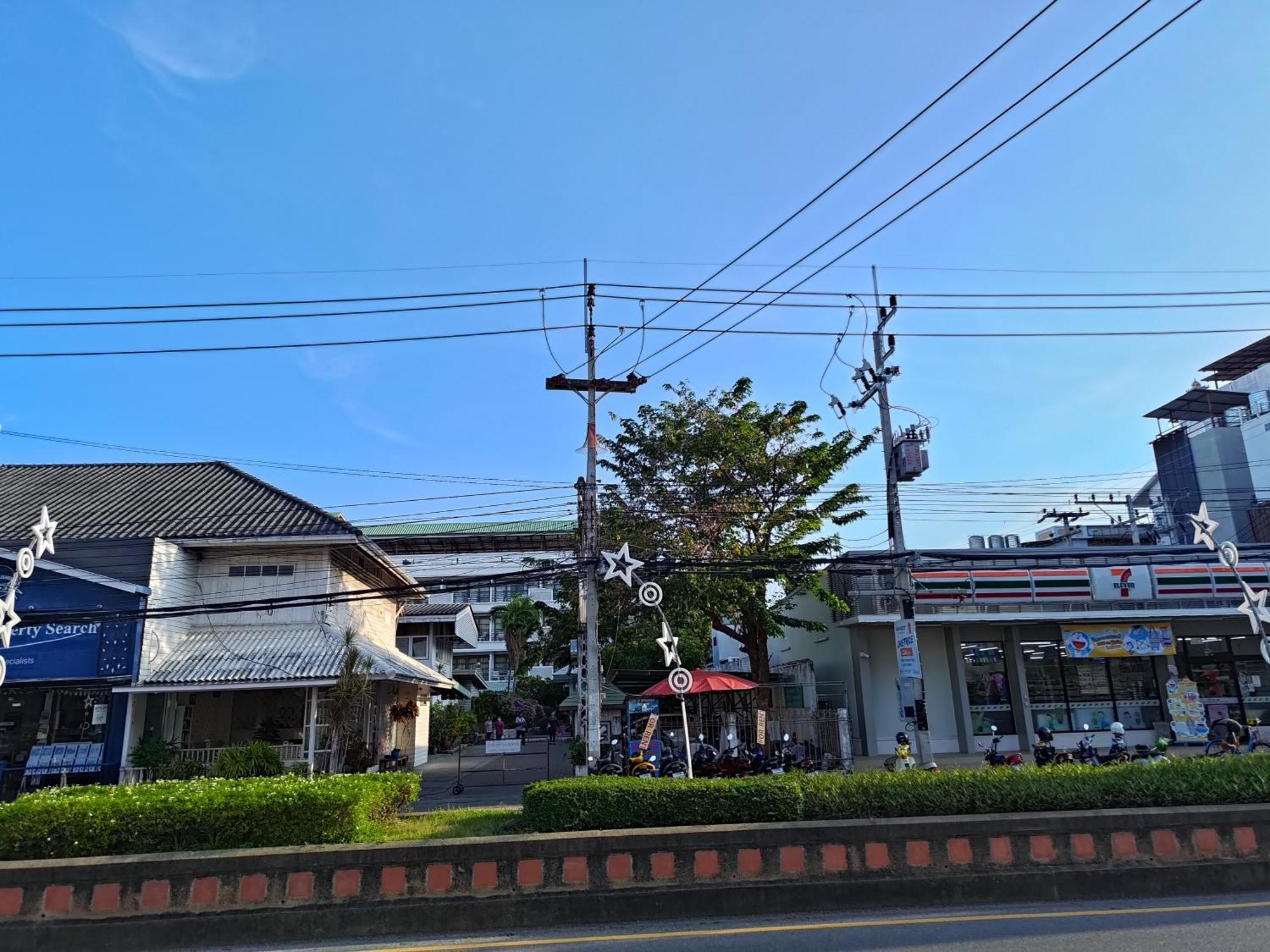 Puangpen Villa Hotel HHQ Exteriör bild